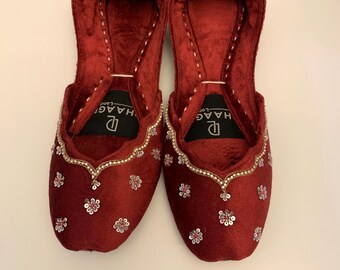 UK Size 4/DhaageLondon/khussas/Juttis/Ladies handmade Pakistani Indian Khussa Sandal/Handcrafted Punjabi Jutti/Women wedding shoes