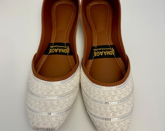 309: UK Size 4,5,6,7,8/DhaageLondon/khussas/Juttis/Ladies handmade Pakistani Indian Khussa Sandal/Handcrafted Punjabi Jutti/Women/White