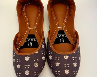 UK Größe 5,6,7,8/DhaageLondon/Khussas/Juttis/Handgefertigte pakistanische indische Khussa Sandale/handgefertigte Punjabi Jutti/Frauenhochzeitsschuhe
