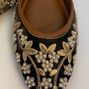 UKSizes 3,5,8 DhaageLondon/khussas/Juttis/Ladies handmade Pakistani Indian Khussa Sandal/Handcrafted Punjabi Jutti/Women wedding shoes image 5