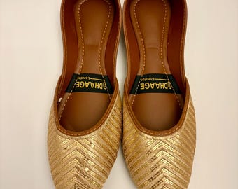 UK Size 3,4,5,6/DhaageLondon/khussas/Juttis/Ladies handmade Pakistani Indian Khussa Sandal/Handcrafted Punjabi Jutti/Women/Gold