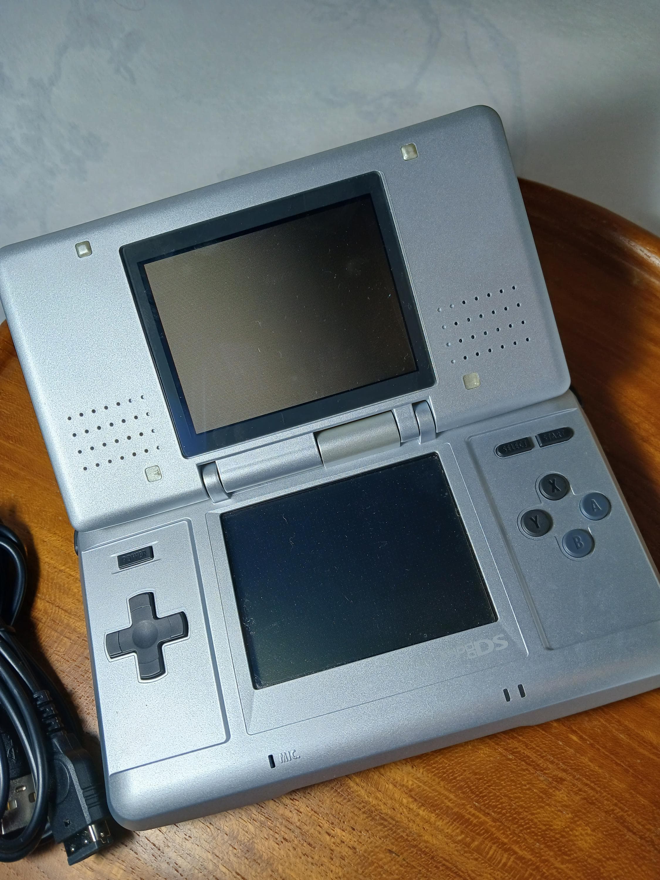 NINTENDO DS 初代ニンテンド-DS シルバー Nintendo DS Original Silver / Grey - Authentic Japanese