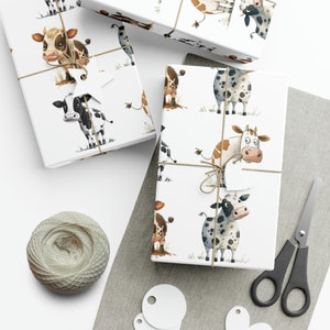 Highland Cow Wrapping Paper Christmas Present Illustrated Xmas