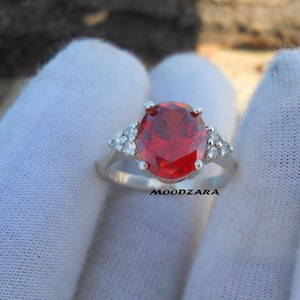 Garnet Ring, 925 Sterling Silver Ring, White Topaz Ring, Handmade Minimalist Women&#39;s Ring, Wedding Anniversary Gift For Her, Mother&#39;s Day