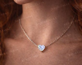Collar con colgante de corazón de circonita cúbica en plata de ley 925/Collar con corazón de circonita cúbica/Joyería minimalista de amor delicada para ella