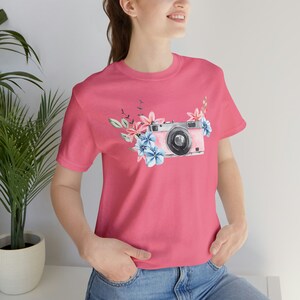 Photographe t shirt Photographie chemise Cadeau pour photographe tshirt Photographe anniversaire tee Unisex Jersey Short Sleeve Tee