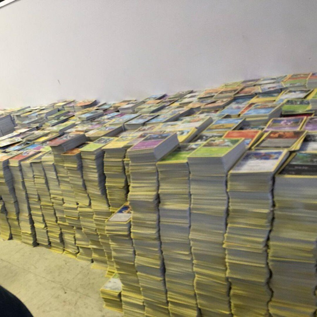 Holo Pokémon TCG Trading Card Games In Japanese Individual Japanese Pokémon Card Bundle - 50 Random Cards Includes Holos Pokemon Toys - Foto 5