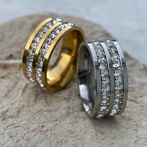 Vergoldeter Edelstahl Ring - Strass Zirkonia - Edel und modern - in Gold & Silber - 0,8 cm breit - rostfrei - Damenschmuck |