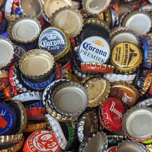 Assortment of 200 Bottle Caps, USED, Mix of Dent and No Dent, Vintage and Not Vintage, Crafts