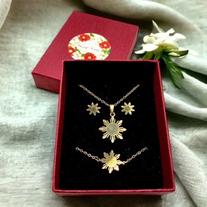 Philippine Sun Gift Set | Bracelet, Stud Earrings and Necklace | 18K Gold Plated Nickel-Free Stainless Steel | Waterproof | Filipino | Araw