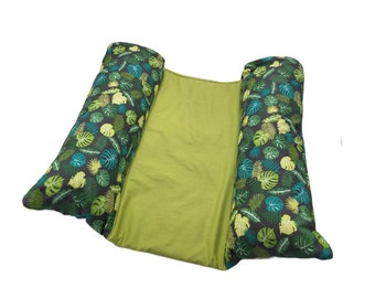 Chilly resting pillow for rabbits l Tropical leaves