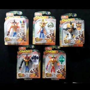 Crash bandicoot figure - Etsy 日本
