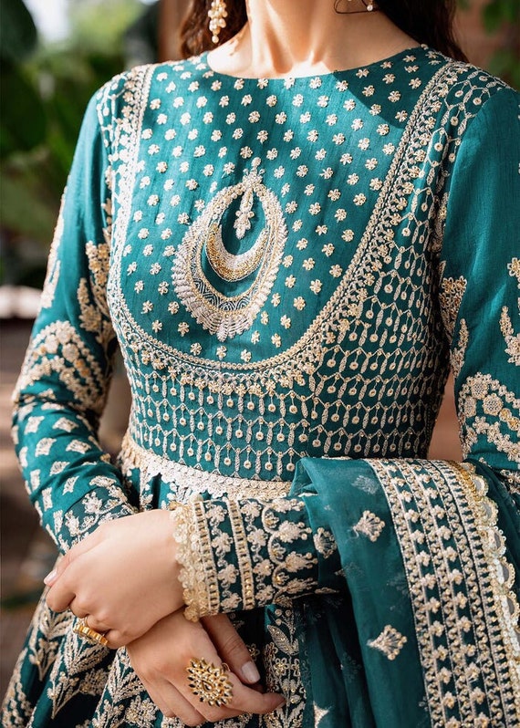 Pakistani Lehenga Choli Designer, Women's Clothing, Lehengas Bridal Green  Wedding Dresses Outfit for Bride Lehengas Made on Order USA 2024 