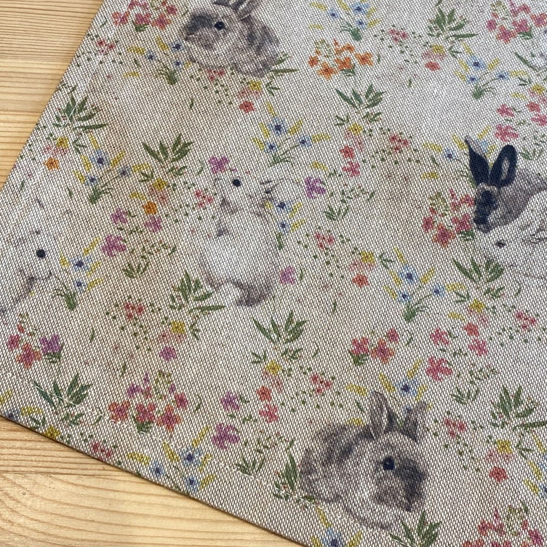 Table runner featuring rabbits and flowers image 3