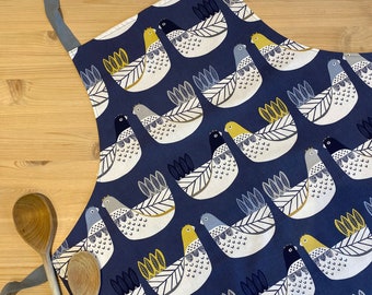 Navy apron in hen print