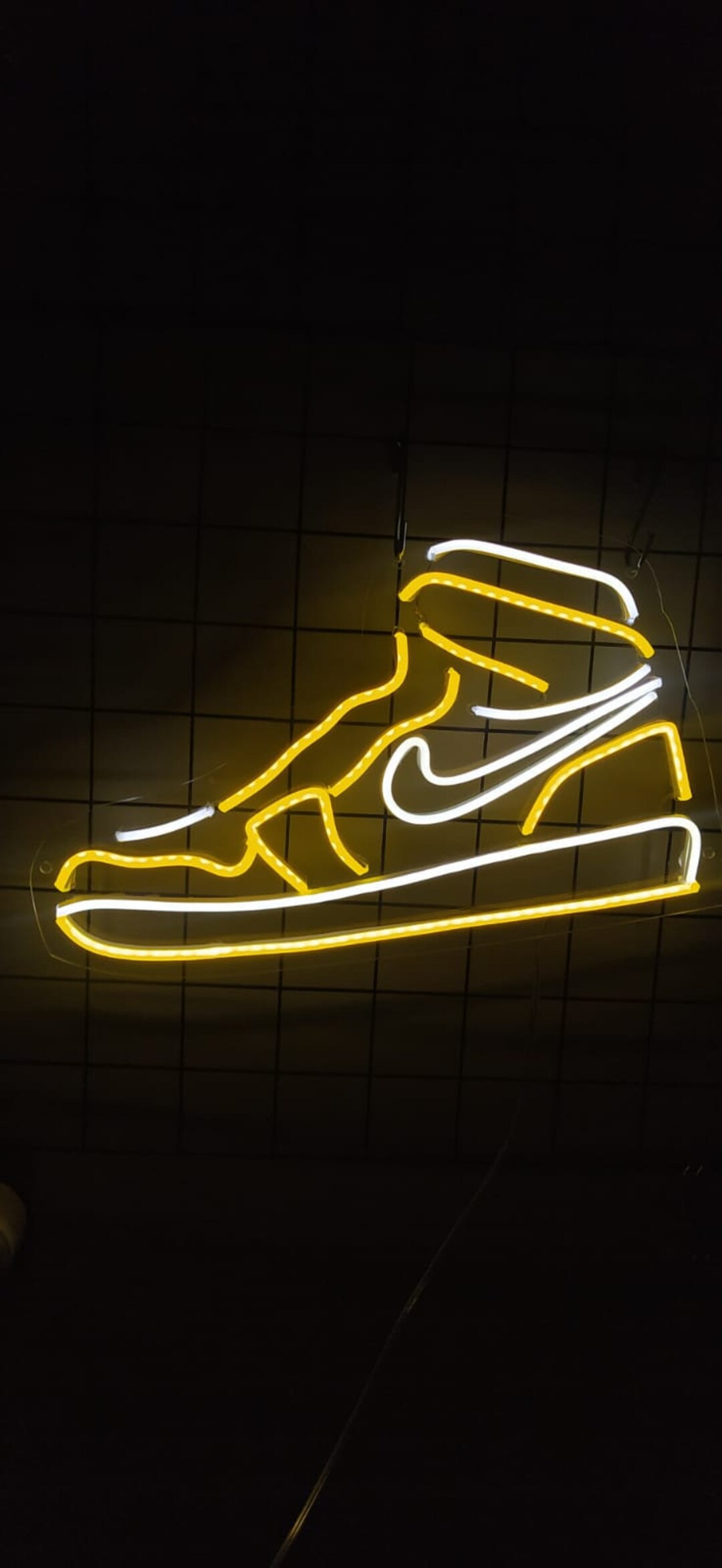 nike sign shoes