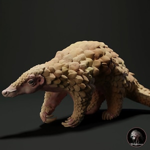 Puede incluir: Un modelo 3D de un pangolín, un mamífero con escamas, de color marrón claro. El pangolín camina a cuatro patas con la cabeza hacia abajo.