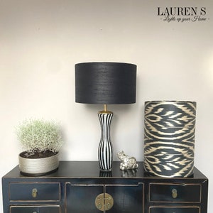 Lampenkap Ikat Zijde Zwart Beige Taupe Lamp Smal en Hoog en Handgemaakt Lauren S afbeelding 7