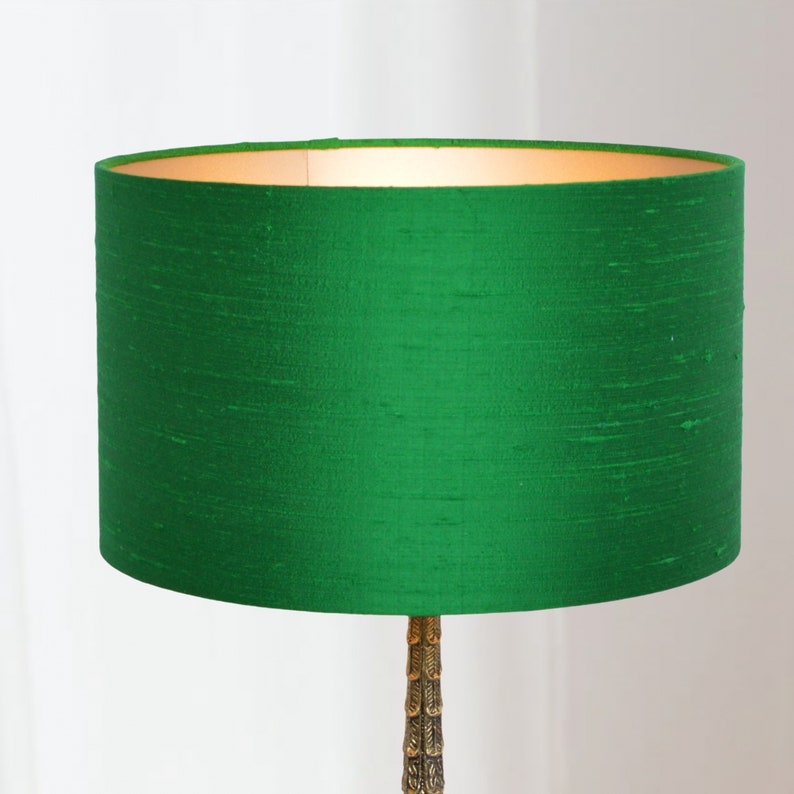 Lampenschirm aus grüner Seide mit goldenem Futter, Lampenschirme aus grüner Seide Lauren S Bild 1