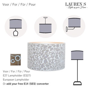 Lampada di lusso con paralume leopardato beige con interno dorato e stampa animalier Lauren S immagine 9