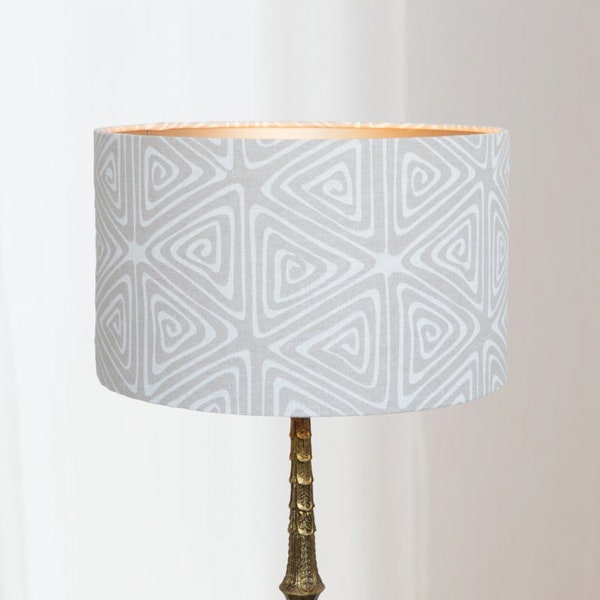 Abat-jour Beige Japandi Lampe avec imprimé tribal sur tissu en lin Champignon | Lauren S.