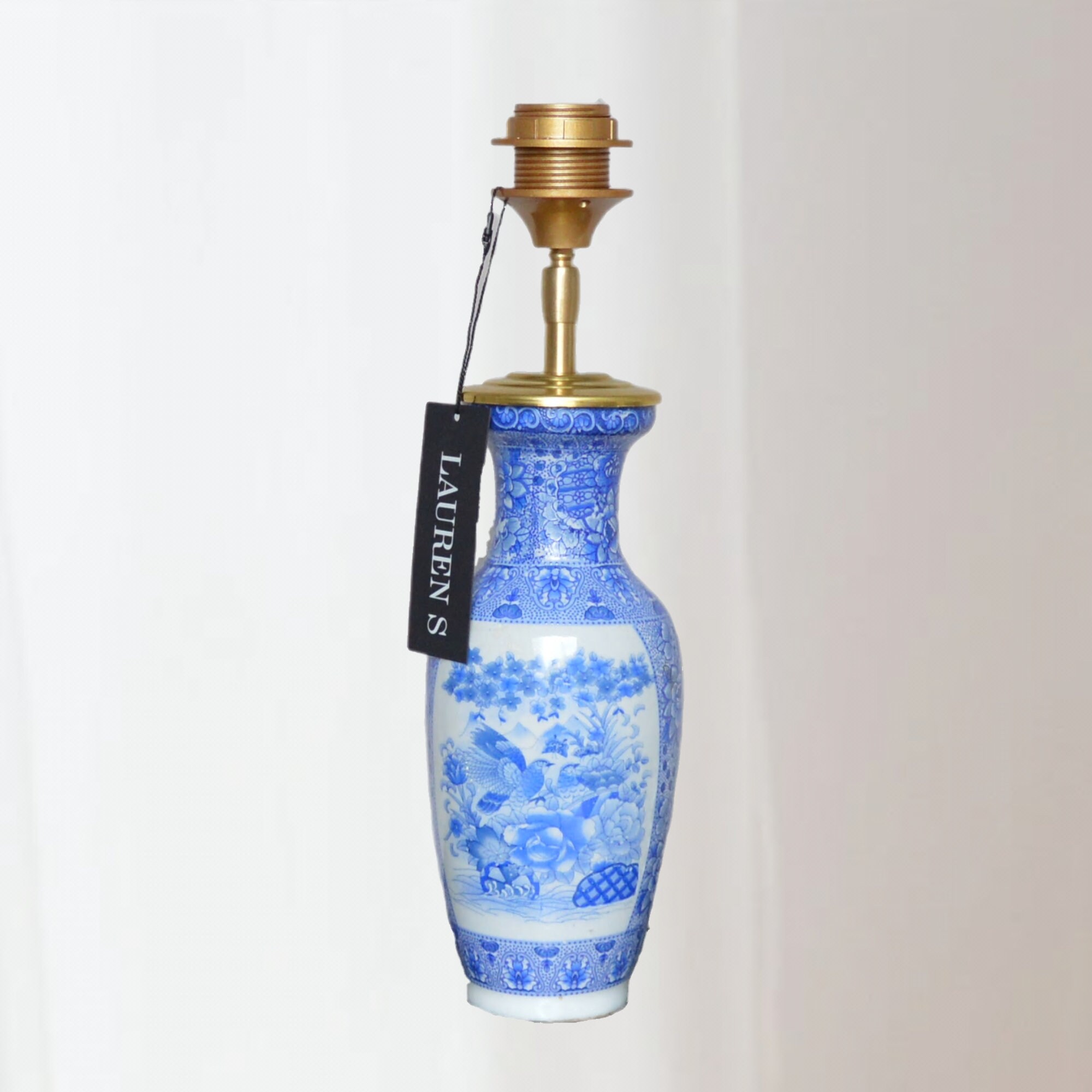 Chinesische Tischlampe Aus Porzellan – Handgefertigte Magnolien-Deko Mit Leinenschirm