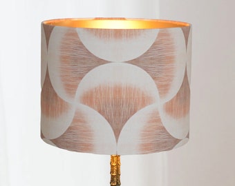 Lampenschirm Orange 70er Jahre Retro-Art-Deco-Druck mit beigen runden Formen | Lauren S