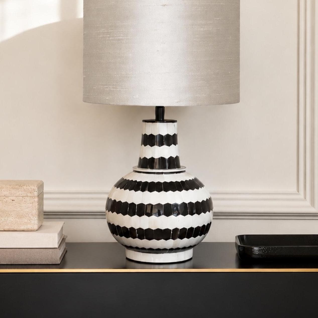 Tischlampe schwarz weiss
