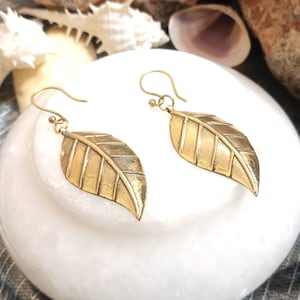 Handmade Brass Leaf Earrings – Nature-Inspired Bohemian Jewelry