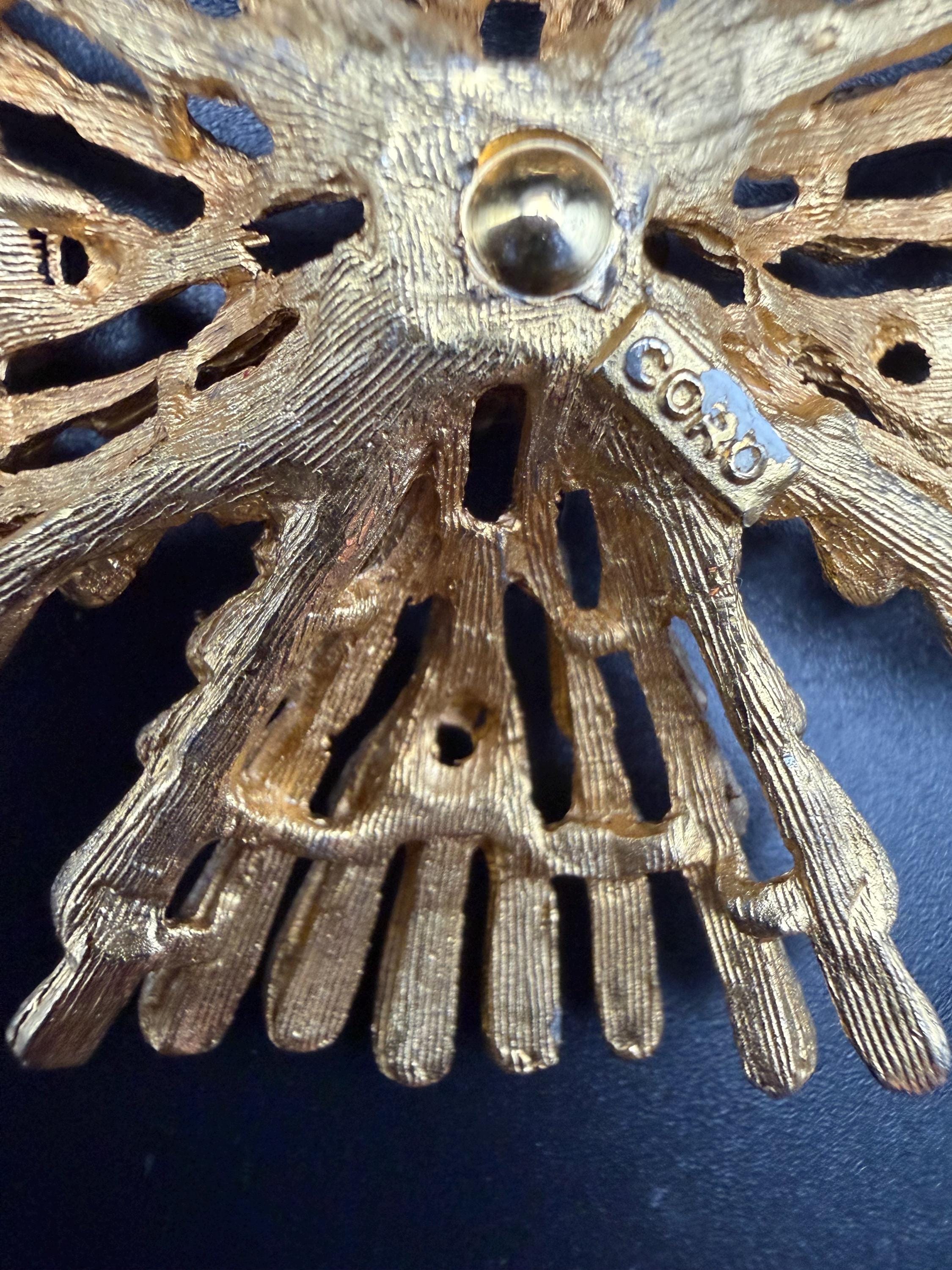 Vintage Coro Gold Tone Starburst Brooch Signed Textured Burst Pin