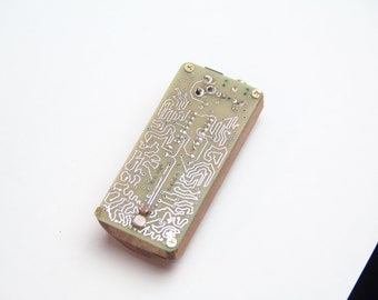 Fingertrap: Cracklebox Touch Synthesizer