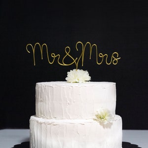 Mr and Mrs Wedding Cake Topper - Rustic - Personalized - Wire topper - Gold Silver topper - Wedding Cake Decor - Elegant topper