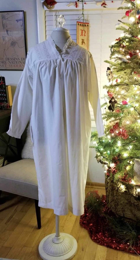 True vintage early 1900's nightgown
