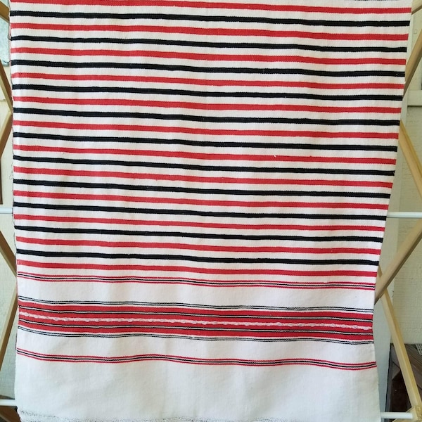 True Vintage Turkish beach towel/havlu red and black striped