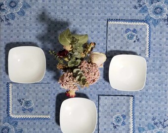 Servilletas de mantel bordadas en azul y blanco vintage