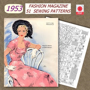 Op de afbeelding: Een vintage modetijdschriftcover uit 1953 met een vrouw in een roze jurk met witte veren, die een zwarte hoed en witte handschoenen draagt. De tijdschriftcover bevat ook de tekst "FASHION MAGAZINE 51 SEWING PATTERNS" en "HEFT 4/1953 PREIS DM1,25".