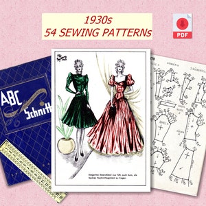 Pode incluir: Um livro de padrões de costura vintage da década de 1930 com duas ilustrações de mulheres vestindo vestidos. O livro é intitulado "ABC Schnitt" e inclui 54 padrões de costura. Os padrões são para um vestido verde e um vestido vermelho.