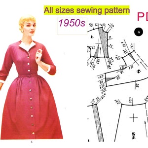 Peut inclure: Un patron de couture vintage des années 1950, montrant une femme dans une robe bordeaux avec un col et des poignets blancs. L'image comprend un schéma de patron avec des mesures et le texte "All sizes sewing pattern" et "1950s".