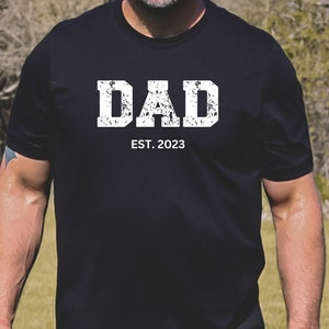 New Dad Shirt, Promoted To Dad Est. 2023 Shirt, Baby Announcement Tee, Gift For Dad, Baby Announcement Gift, New Dad Tee, New Daddy Gift