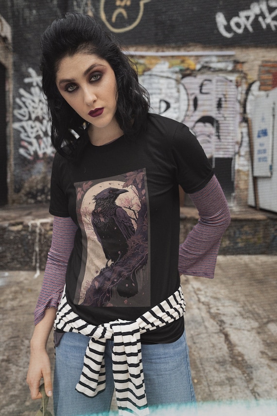 Otaku Gothic Raven Shirt Witchy Aesthetic Spooky Tshirt Nu Goth T-shirt Japan Fantasy Aesthetic Ravens T Shirt Japanese Asian Dark Academia