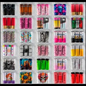 Op de afbeelding: Een verzameling van 24 verschillende ontwerpen voor sublimatiebekers. De ontwerpen omvatten een verscheidenheid aan thema's, zoals schedels, dieren, bloemen en abstracte patronen. De bekers zijn allemaal wit en hebben een gladde, glanzende afwerking.