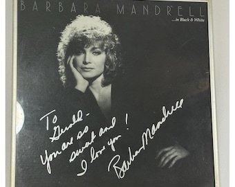 額装済み バーバラ・マンドレル「In Black & White」ビニールLP 1982年アルバムカバーのみサイン入り！