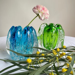 Vintage bullicante art glass vases