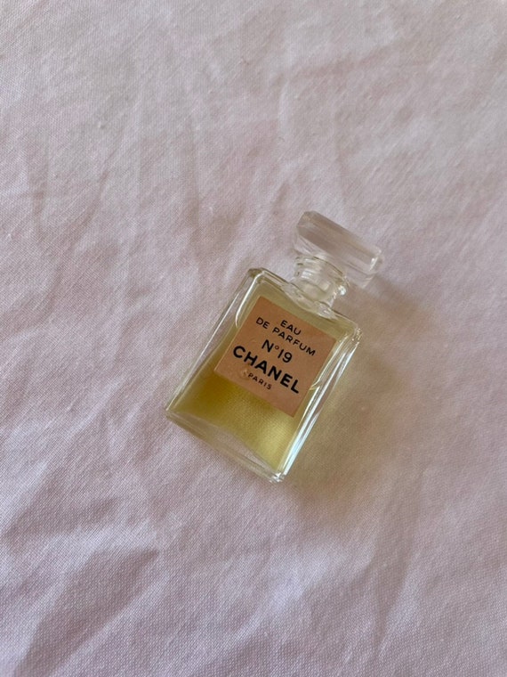 Vintage Chanel No 19 Eau De Parfum 4ml Miniature - Etsy