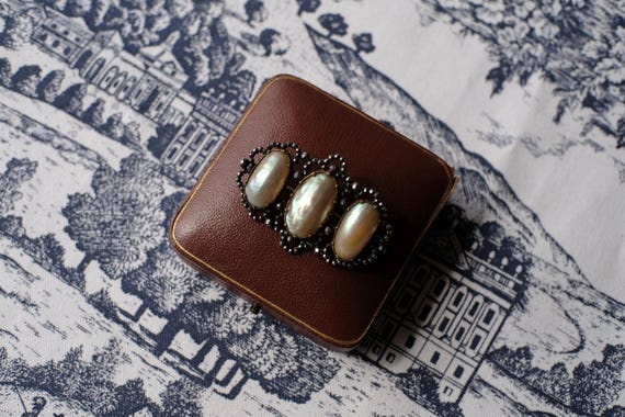 Broche Vintage Fleur Et Feuille - Perles En Verre Et Métal Doré Texturé | Bijou Ancien A4
