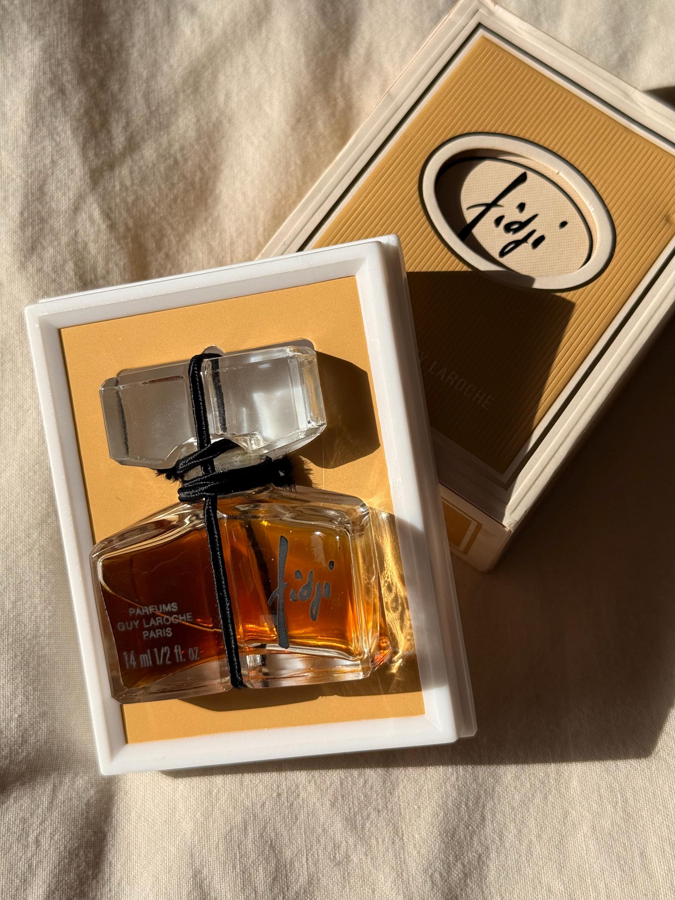 ヴィンテージ香水/ Guy Laroche Fidji パルファム 14ml Vintage Fidji by Guy Laroche Parfum Extrait 14ml Original Formula