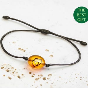 Baltischer Bernstein - Armband aus Ostsee-Bernstein und Kiefernharz – positive Energie, Stressabbau, natürlicher Heilschmuck - Lederarmband