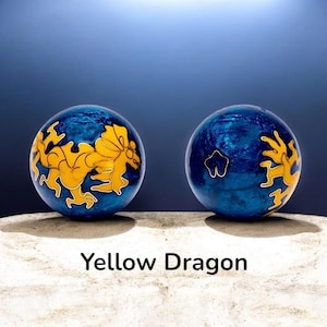 Sfere Baoding gialle dipinte a mano con motivo a drago per alleviare lo stress, la meditazione e la terapia cinese del Qi Gong