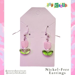 Roze tulp glaswerk sierlijke oorbellen