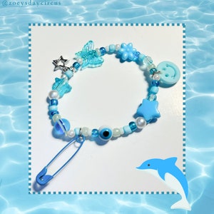 blue y2k stretchy charm bracelet